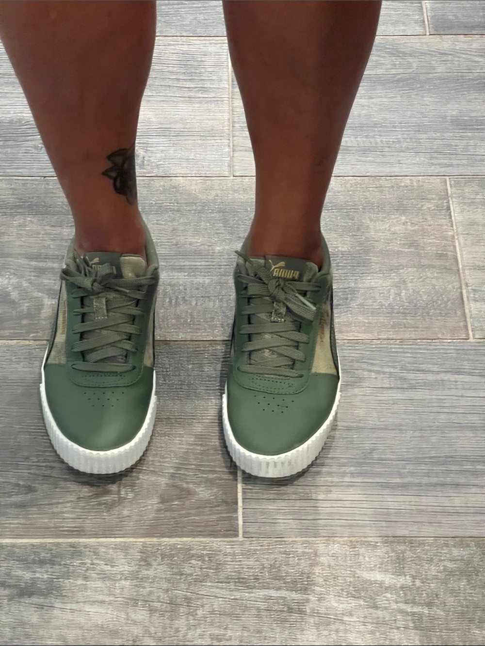 Puma Green Sneakers Retro-Inspired Minimalist Design